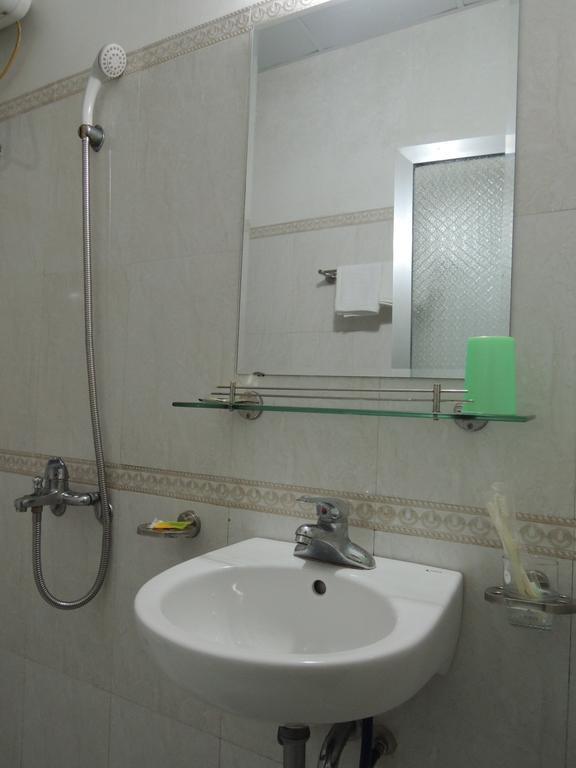 Hai Trang Hotel Ha Long Exterior photo